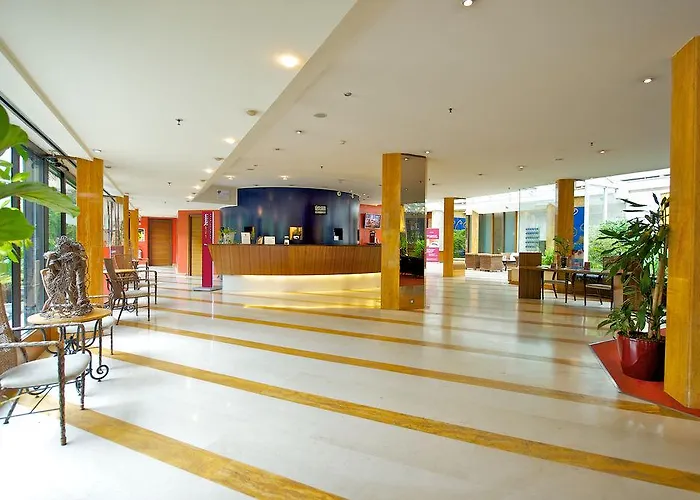 Mercure West