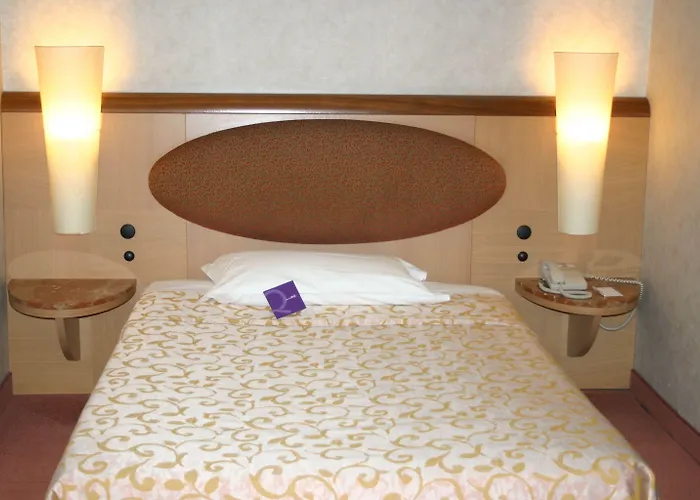 Mercure West