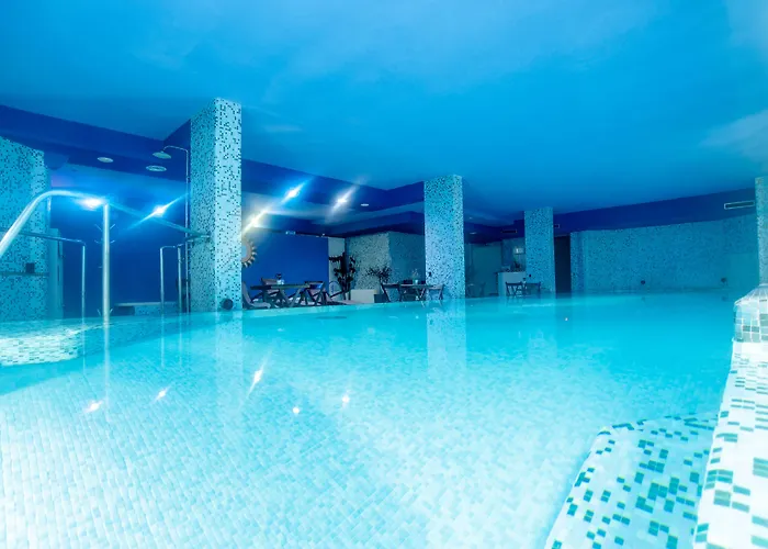 Mercure West Отель 4*