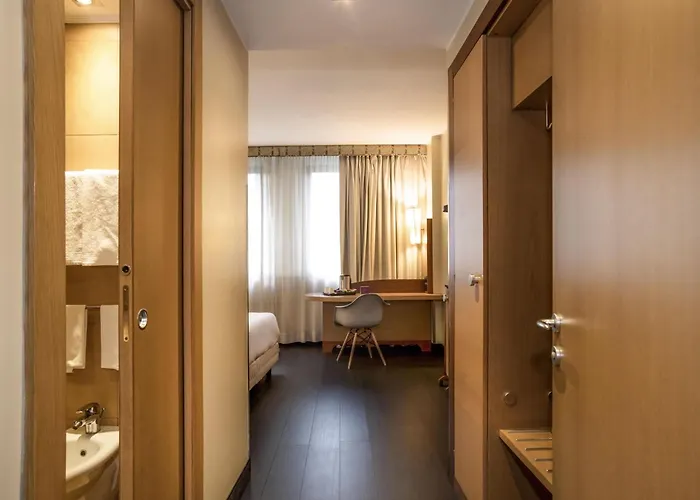 Mercure West 4* Rom