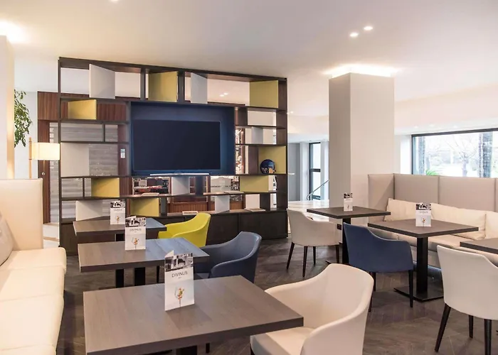 Hotel Mercure West 4*