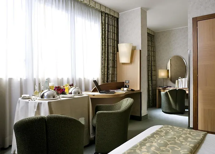 Mercure West Hotel