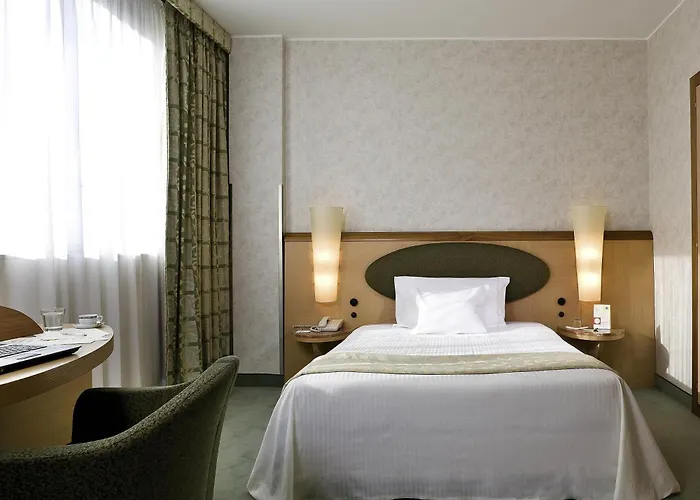 Hotel Mercure West