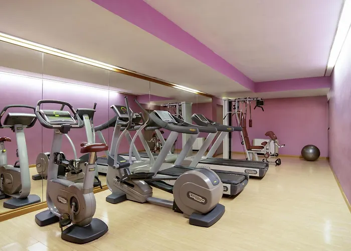 Mercure West Hotel 4*