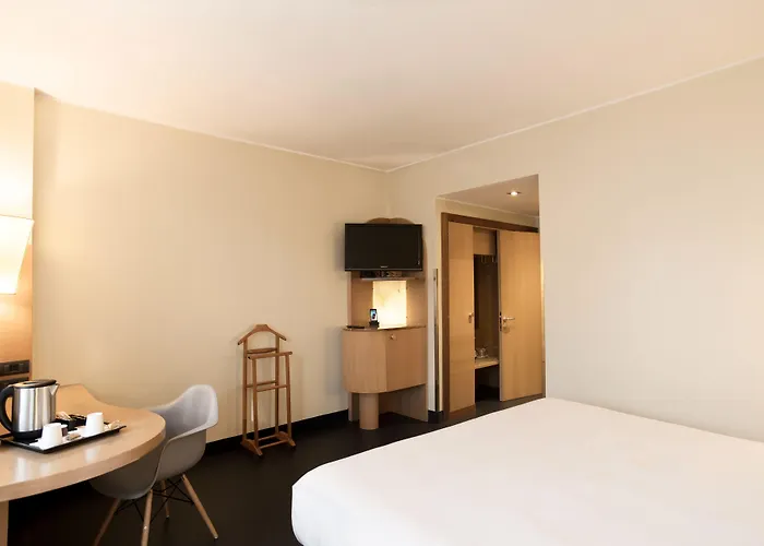 Mercure West 4*