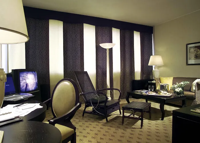 Mercure West